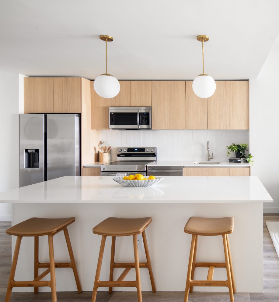 Wynwood Plaza Kitchen and Living Room